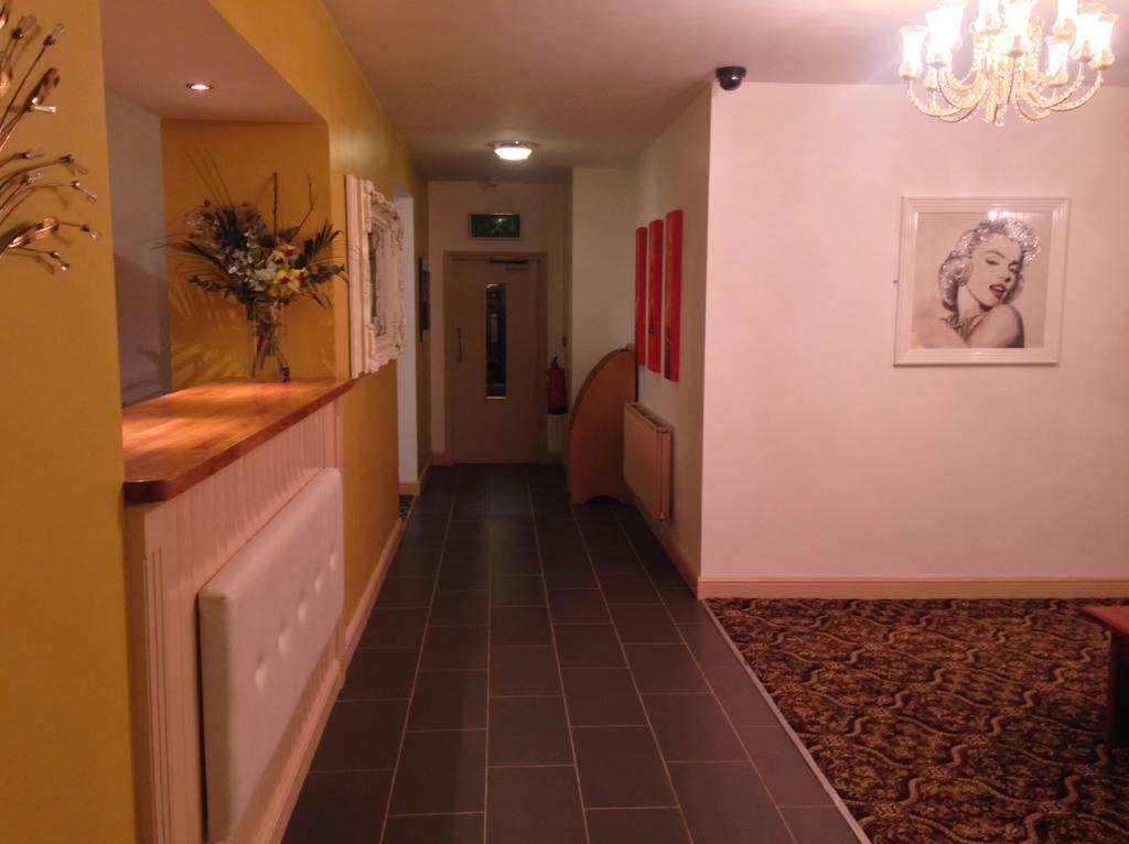 Strawberry Bank Hotel, Nec Meriden  Eksteriør bilde
